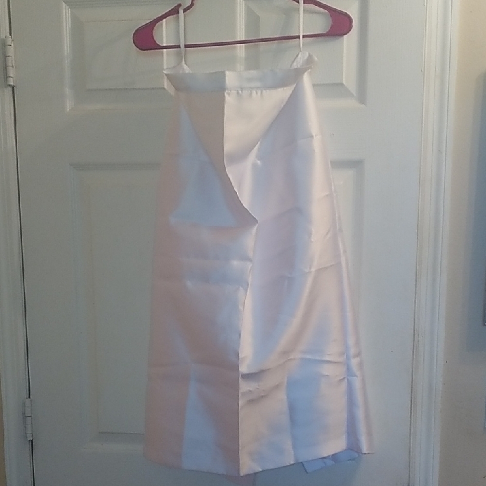 Elegant White Strapless Dress